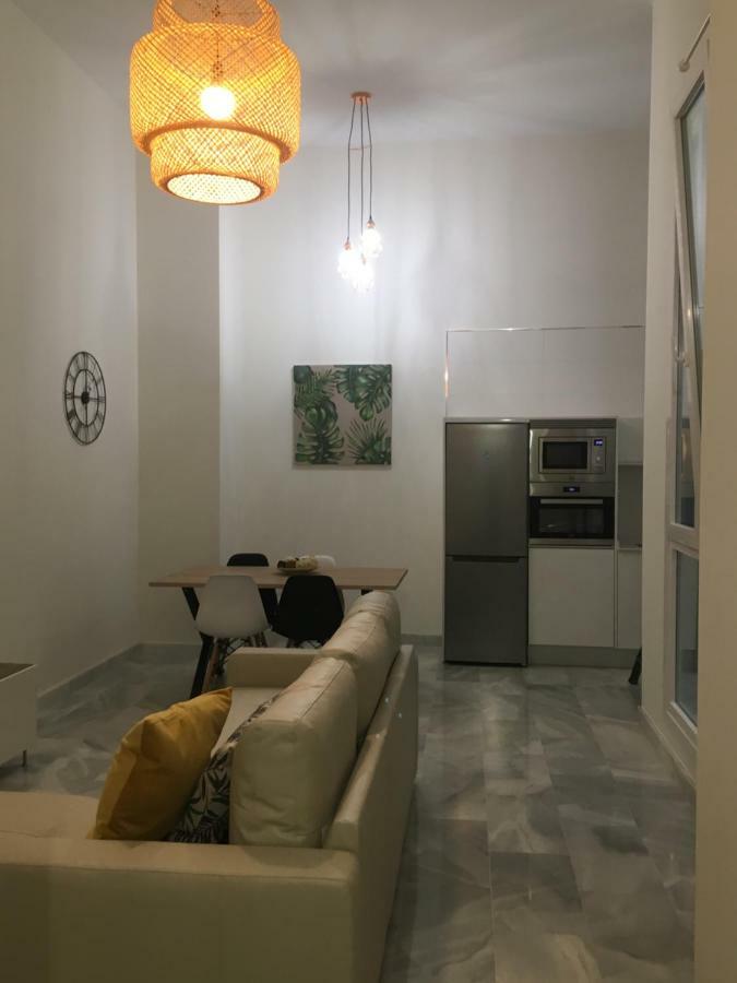 Apartamento Nuevo En Casa Tipo Palacio Cádiz Exteriör bild